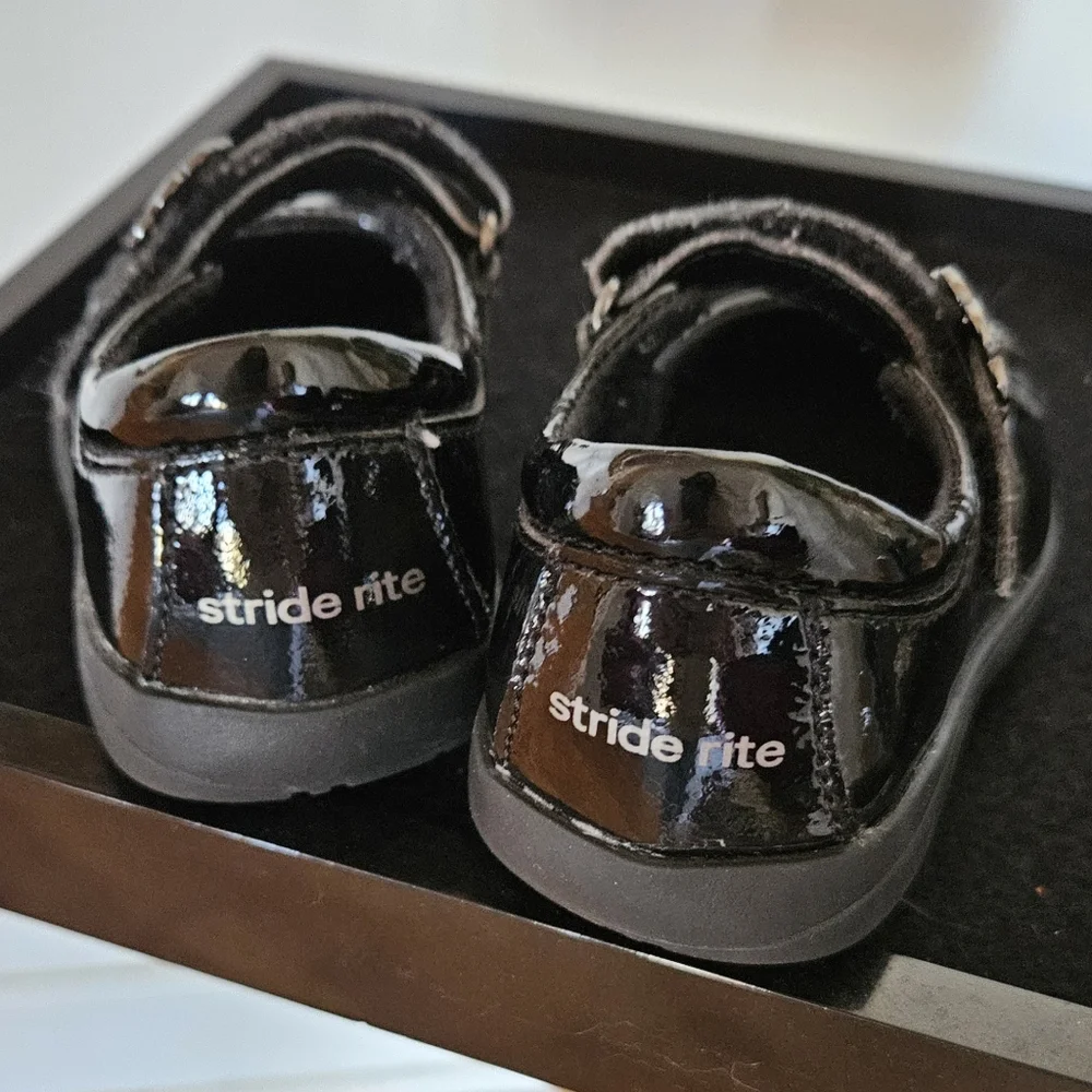 Stride Rite Memory Mary Janes (Black)